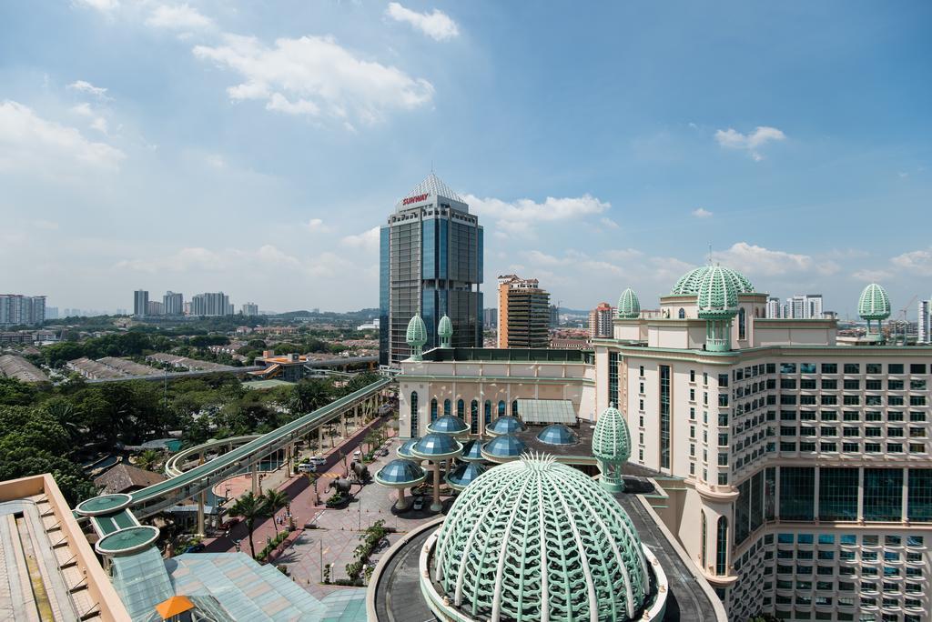 New Town Resort Suites At Pyramid Tower Subang Jaya Exteriör bild